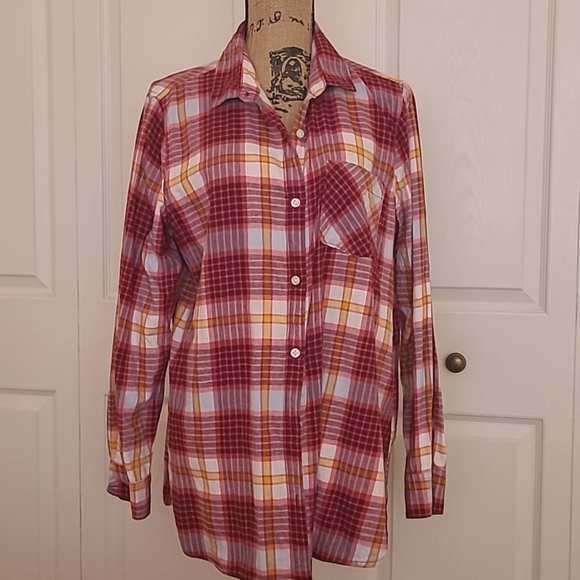 Old Navy Tops - 😊 Old Navy shirt